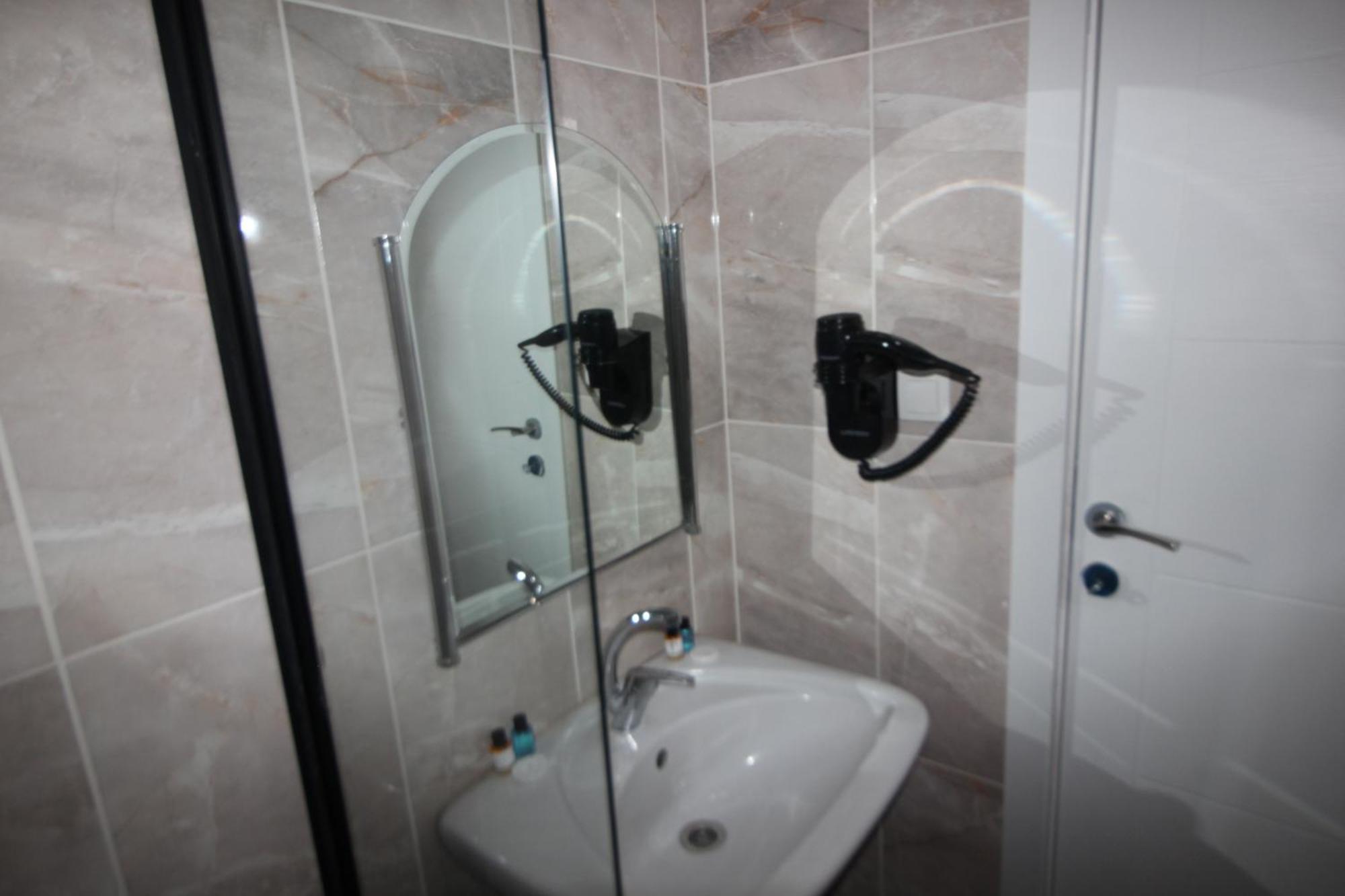Safir Hotels Corlu Exterior photo